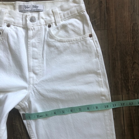 SOLD🌻MERC White 701 Vintage Levi’s - Picture 7 of 10